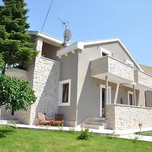 Lucica Pensionat